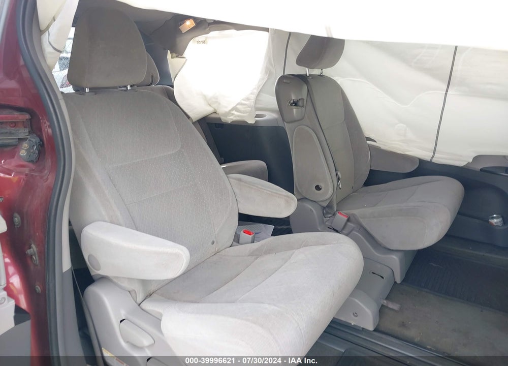 2015 TOYOTA SIENNA LE 8 PASSENGER VIN: 5TDKK3DC8FS599969