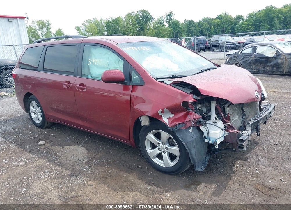 2015 TOYOTA SIENNA LE 8 PASSENGER VIN: 5TDKK3DC8FS599969