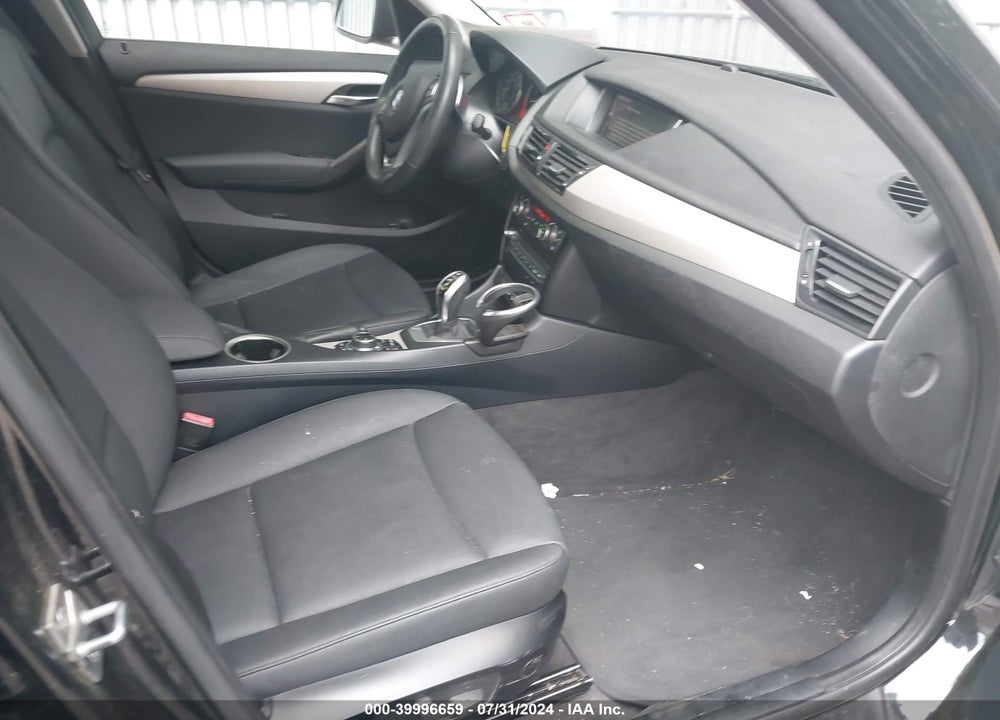 2015 BMW X1 XDRIVE28I VIN: WBAVL1C5XFVY26888