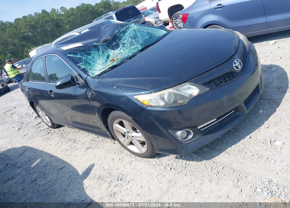 2014 TOYOTA CAMRY SE VIN: 4T1BF1FK4EU459159