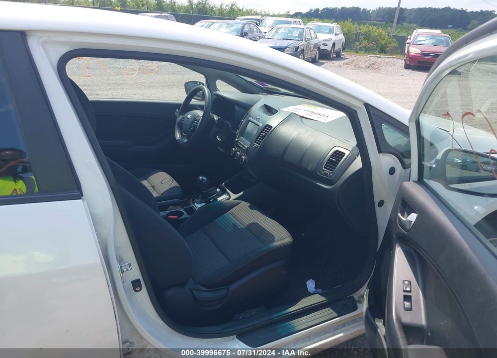 2018 KIA FORTE VIN: 3KPFL4A75JE242778