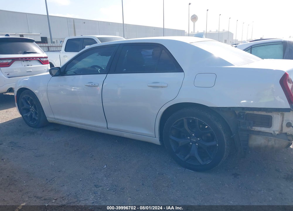 2020 CHRYSLER 300 TOURING VIN: 2C3CCAAG0LH160227