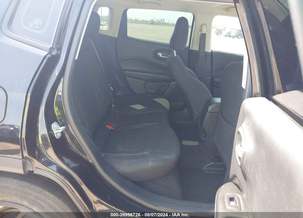 2018 JEEP COMPASS SPORT FWD VIN: 3C4NJCAB0JT339480