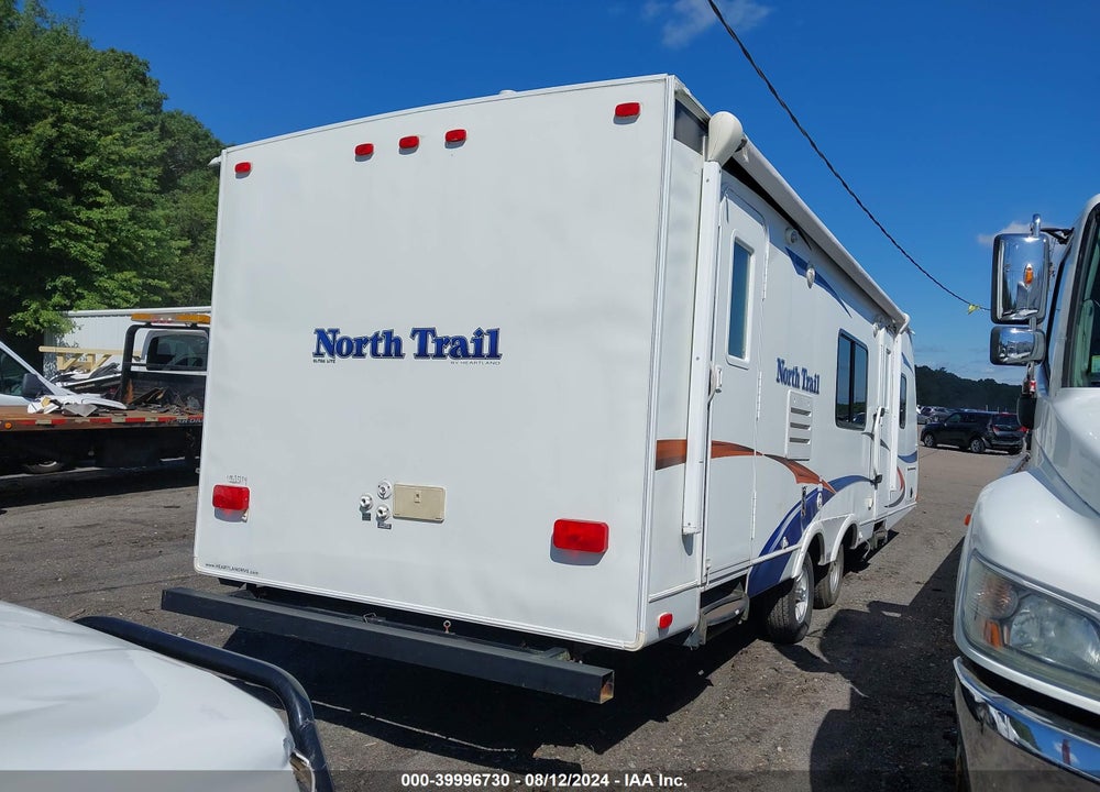 2011 HEARTLAND NORTHTRAIL 27RBS VIN: 5SFNB312XBE228382