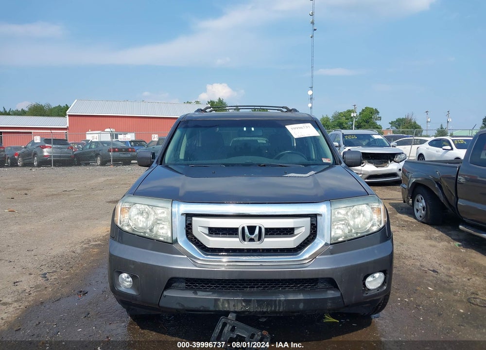 2011 HONDA PILOT EX-L VIN: 5FNYF4H68BB056869