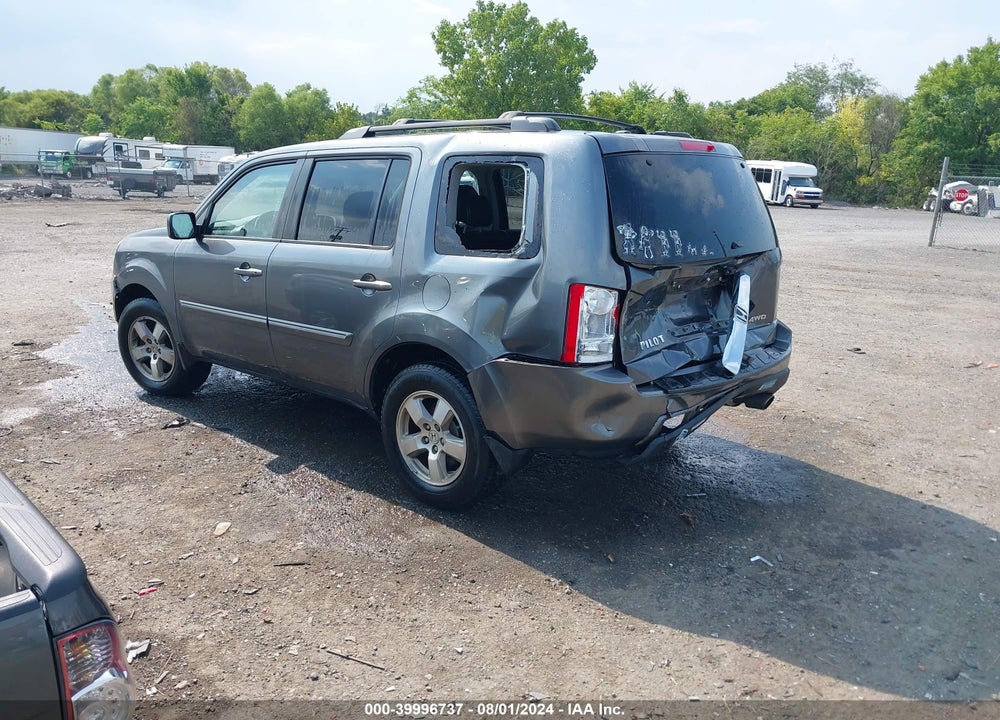 2011 HONDA PILOT EX-L VIN: 5FNYF4H68BB056869