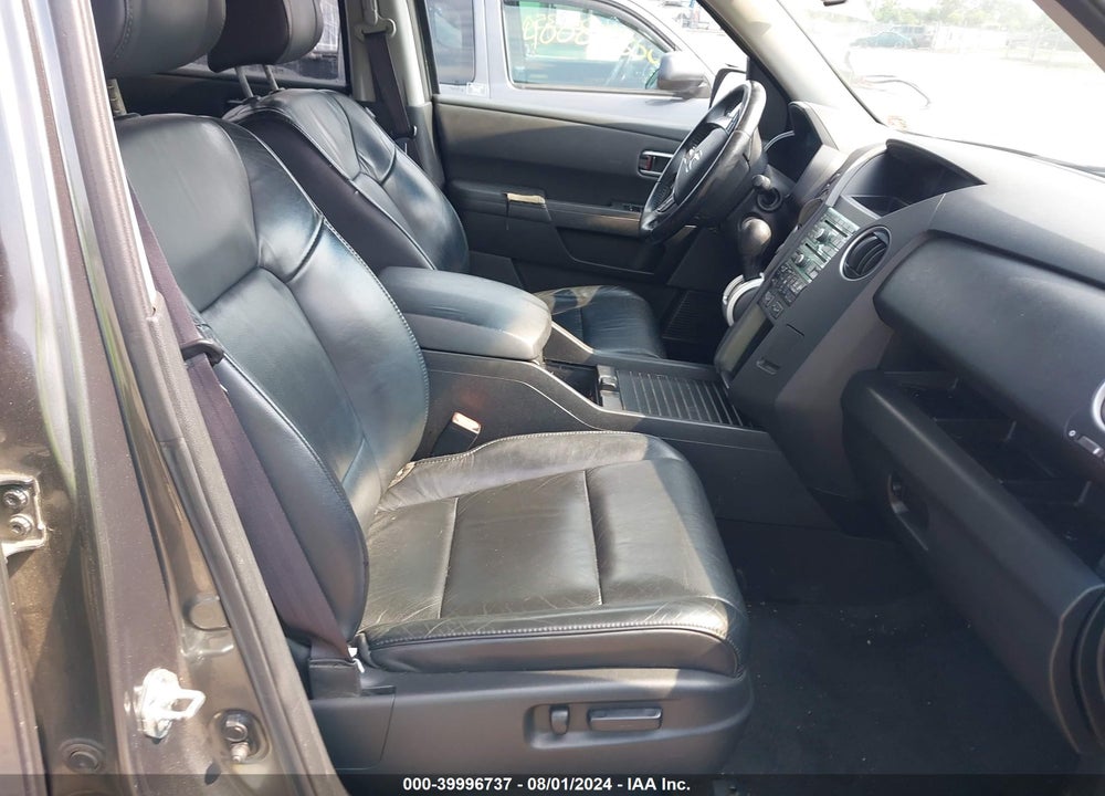 2011 HONDA PILOT EX-L VIN: 5FNYF4H68BB056869