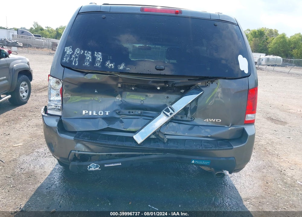 2011 HONDA PILOT EX-L VIN: 5FNYF4H68BB056869