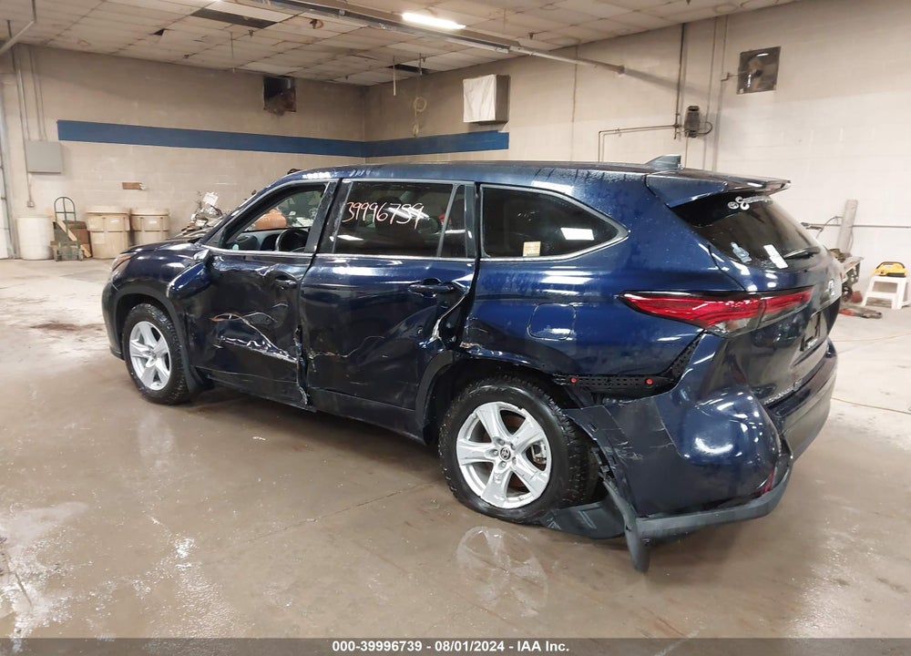 2022 TOYOTA HIGHLANDER LE VIN: 5TDBZRBHXNS580593