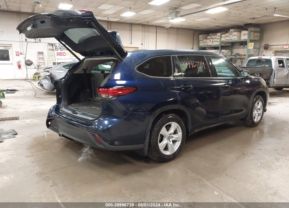 2022 TOYOTA HIGHLANDER LE VIN: 5TDBZRBHXNS580593