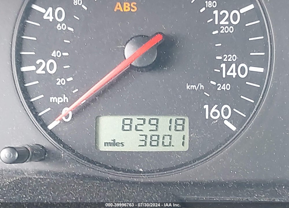 1999 VOLKSWAGEN PASSAT GLS VIN: WVWMA63B7XE436453