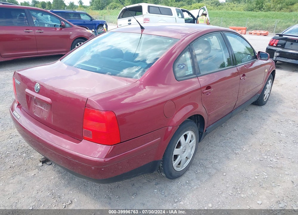 1999 VOLKSWAGEN PASSAT GLS VIN: WVWMA63B7XE436453