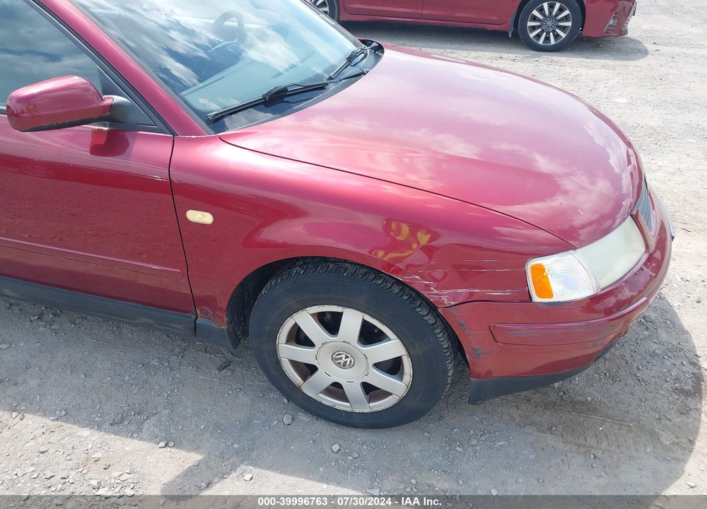 1999 VOLKSWAGEN PASSAT GLS VIN: WVWMA63B7XE436453