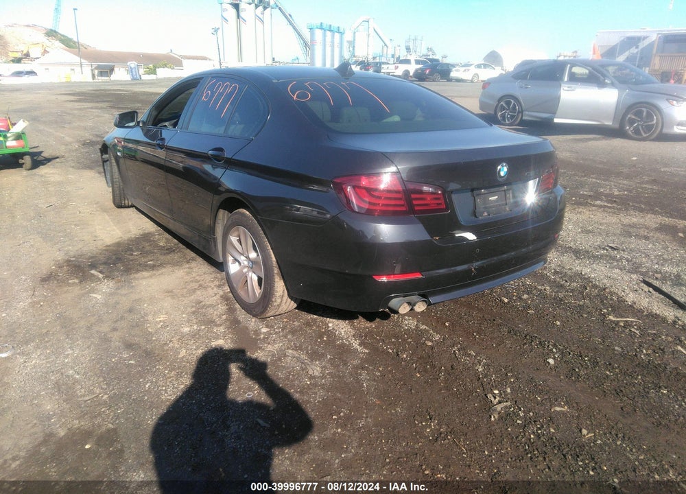 2013 BMW 528I VIN: WBAXG5C5XDD235113