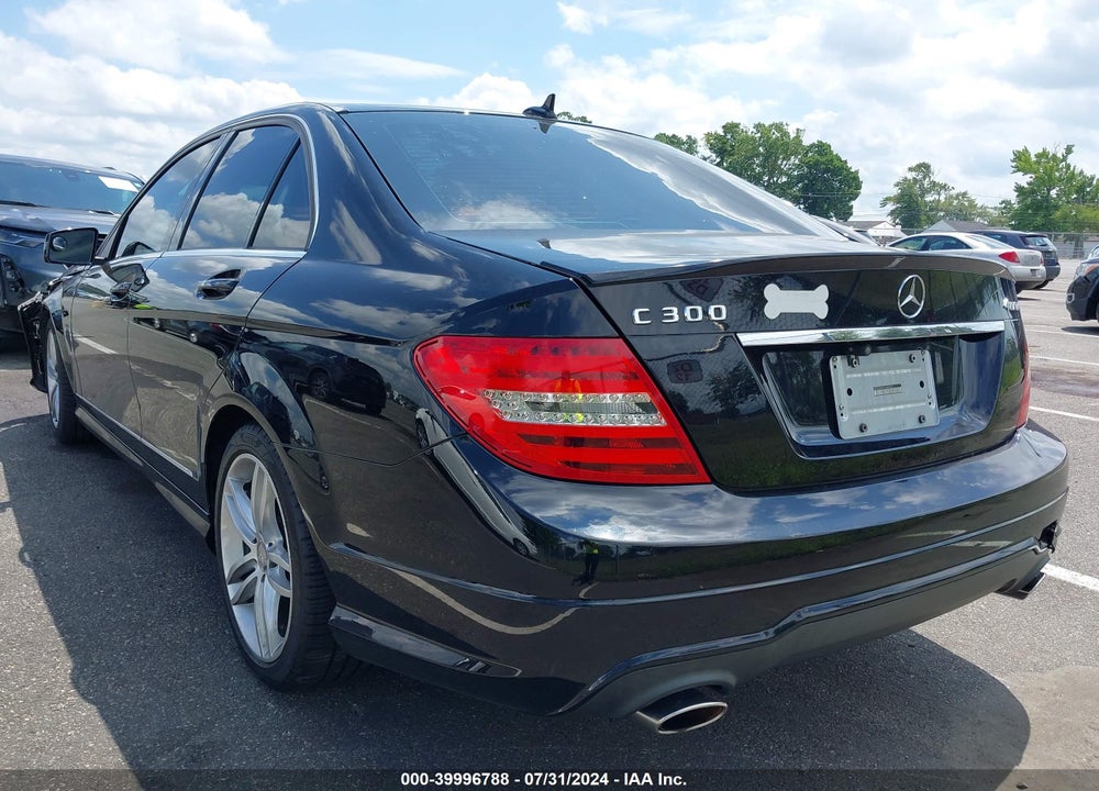 2012 MERCEDES-BENZ C 300 LUXURY 4MATIC/SPORT 4MATIC VIN: WDDGF8BB1CA686029