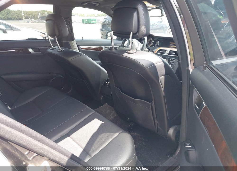 2012 MERCEDES-BENZ C 300 LUXURY 4MATIC/SPORT 4MATIC VIN: WDDGF8BB1CA686029