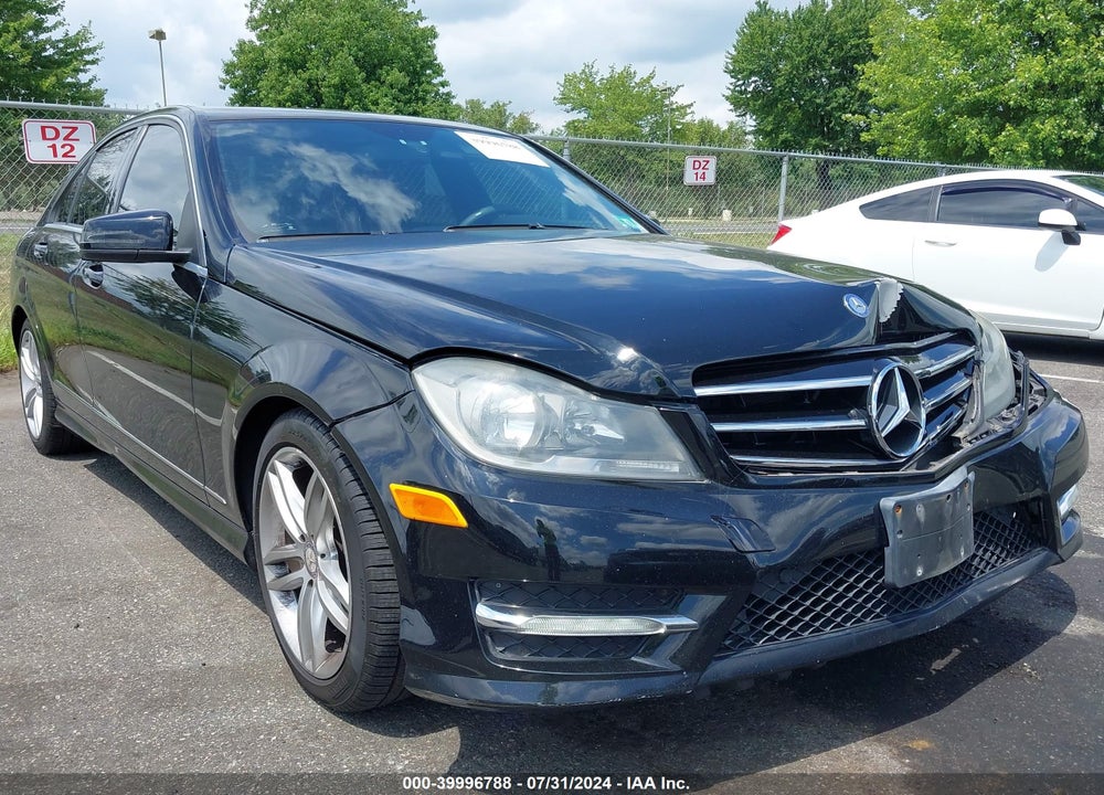 2012 MERCEDES-BENZ C 300 LUXURY 4MATIC/SPORT 4MATIC VIN: WDDGF8BB1CA686029