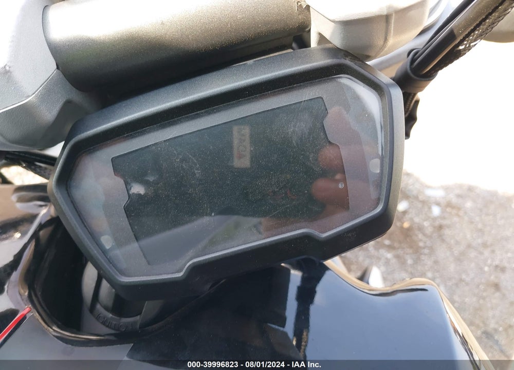 2016 DUCATI XDIAVEL VIN: ZDM13BKW8GB001232