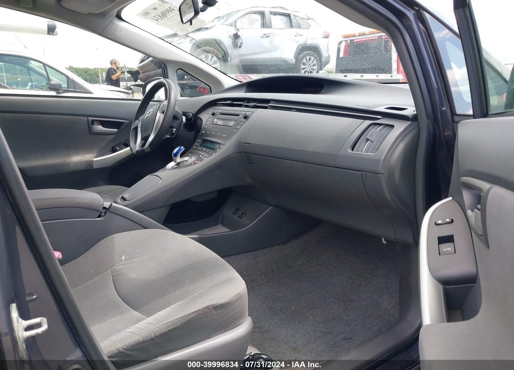 2010 TOYOTA PRIUS III VIN: JTDKN3DU9A0136167