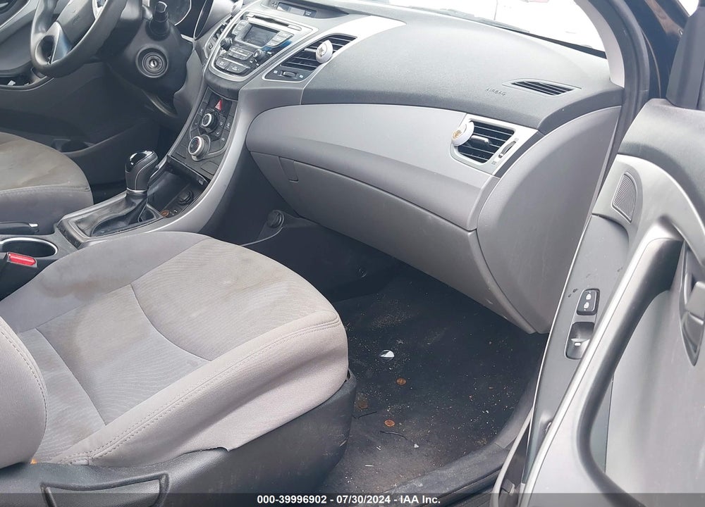 2016 HYUNDAI ELANTRA SE VIN: 5NPDH4AE3GH793626