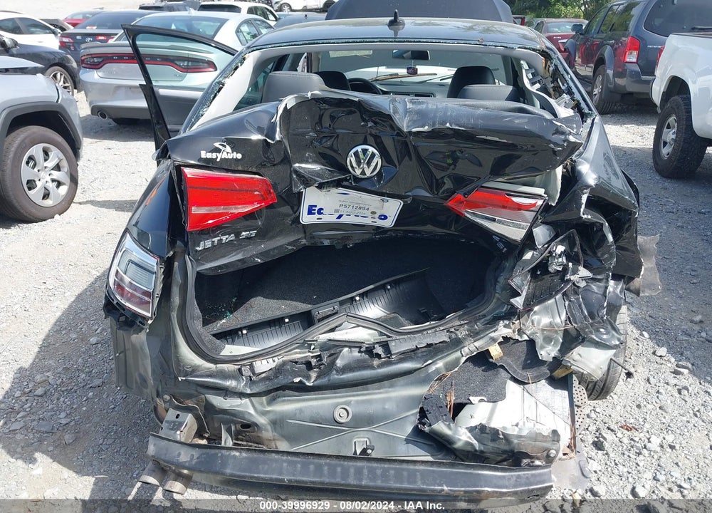 2015 VOLKSWAGEN JETTA 1.8T SE VIN: 3VWD07AJ1FM338723
