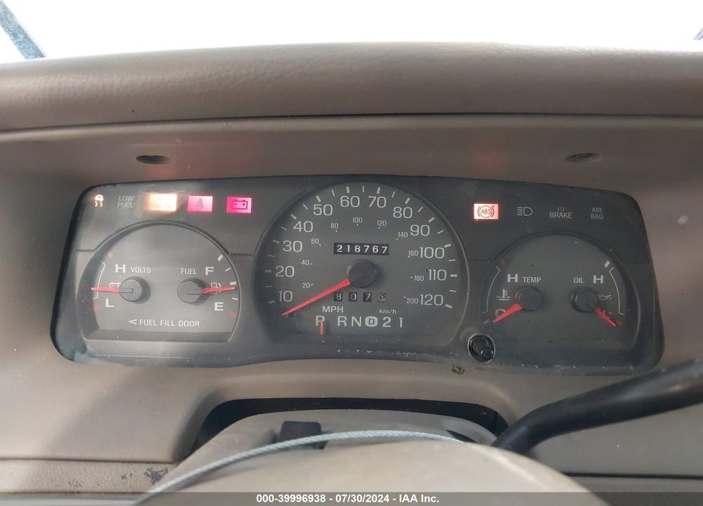 2004 MERCURY GRAND MARQUIS LS VIN: 2MEFM75W64X677421