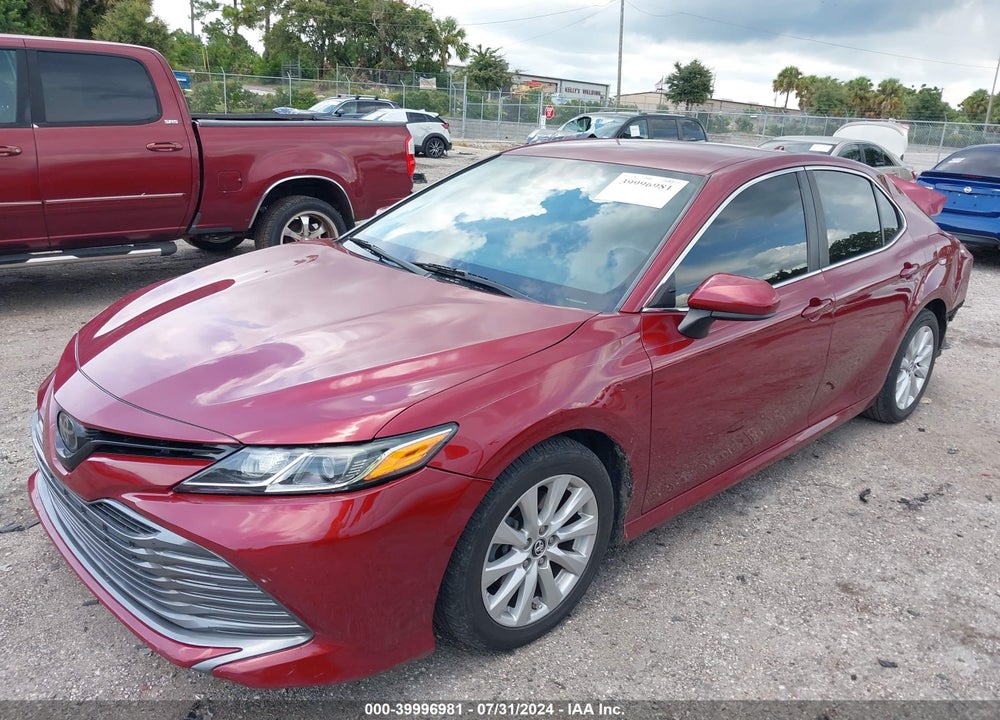 2019 TOYOTA CAMRY LE VIN: 4T1B11HK5KU809695