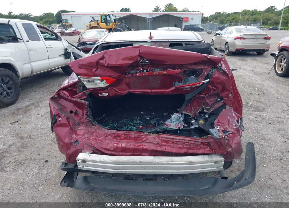 2019 TOYOTA CAMRY LE VIN: 4T1B11HK5KU809695