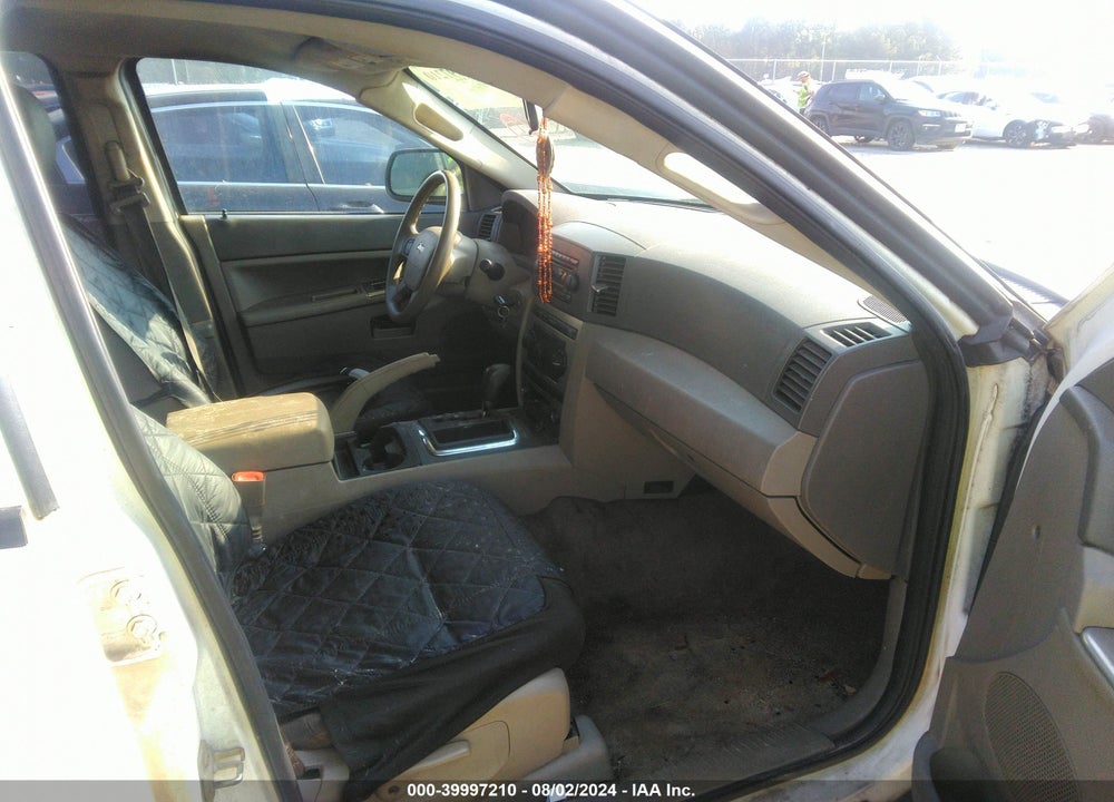 2005 JEEP GRAND CHEROKEE LAREDO VIN: 1J4GR48KX5C707642
