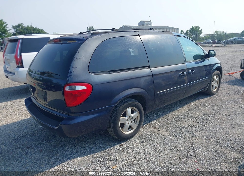 2005 DODGE GRAND CARAVAN SXT VIN: 2D4GP44L55R585759