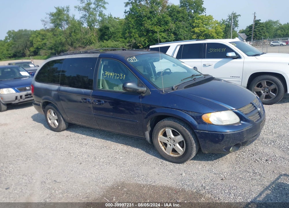 2005 DODGE GRAND CARAVAN SXT VIN: 2D4GP44L55R585759