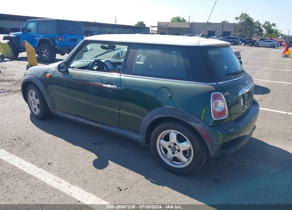 2012 MINI COOPER VIN: WMWSU3C50CT263904