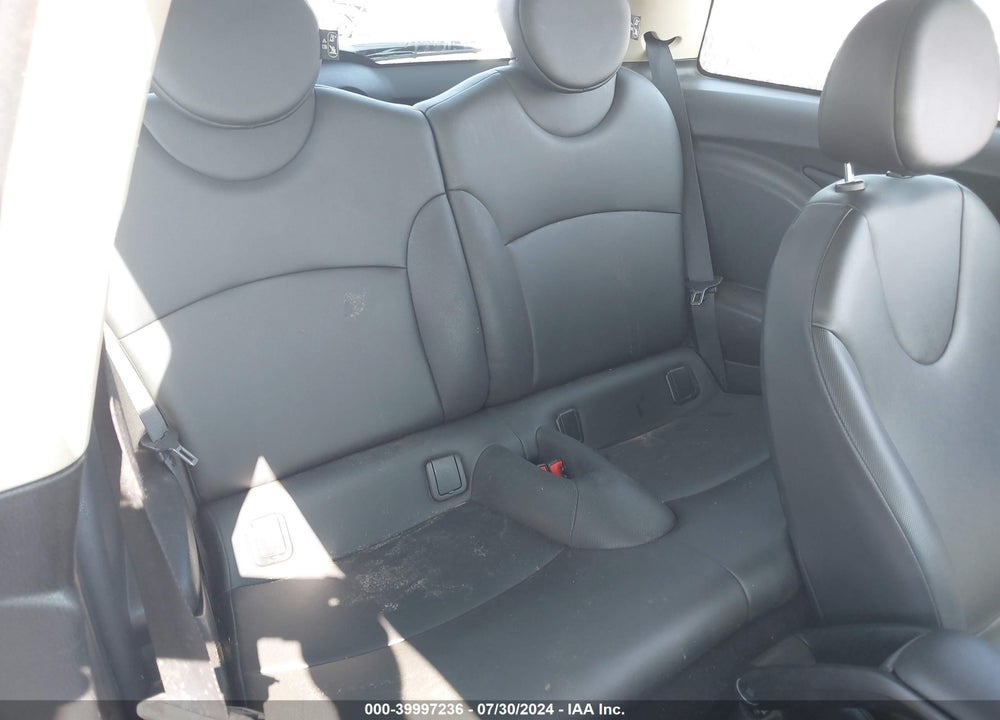 2012 MINI COOPER VIN: WMWSU3C50CT263904