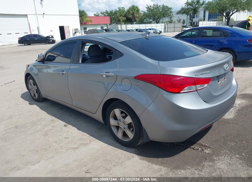2013 HYUNDAI ELANTRA GLS VIN: KMHDH4AE4DU932076