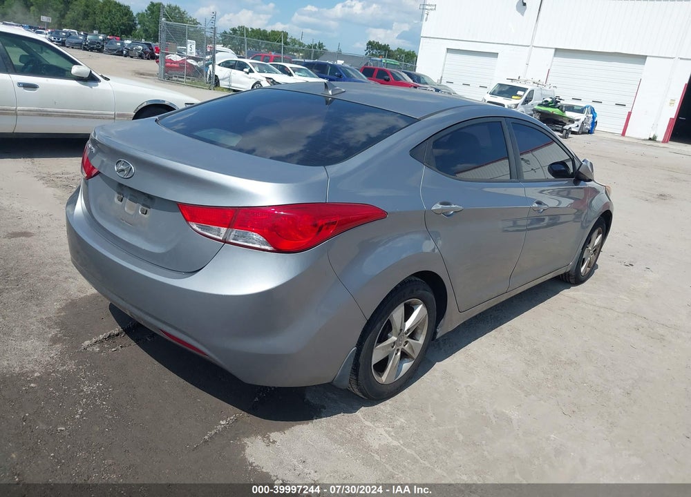 2013 HYUNDAI ELANTRA GLS VIN: KMHDH4AE4DU932076