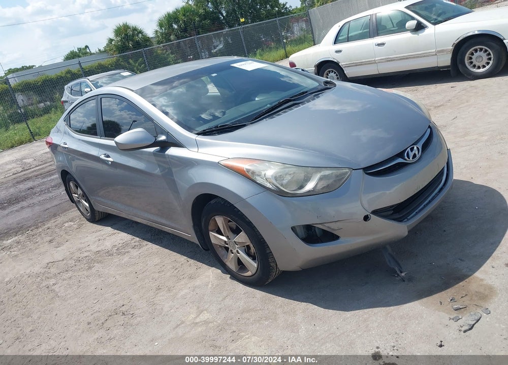 2013 HYUNDAI ELANTRA GLS VIN: KMHDH4AE4DU932076
