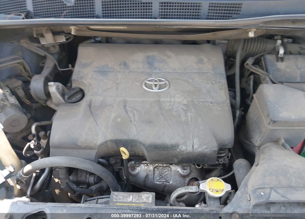 2014 TOYOTA SIENNA LE V6 8 PASSENGER VIN: 5TDKK3DC3ES485666