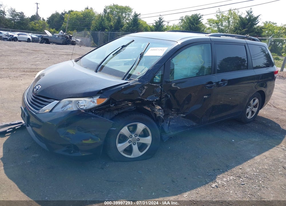 2014 TOYOTA SIENNA LE V6 8 PASSENGER VIN: 5TDKK3DC3ES485666