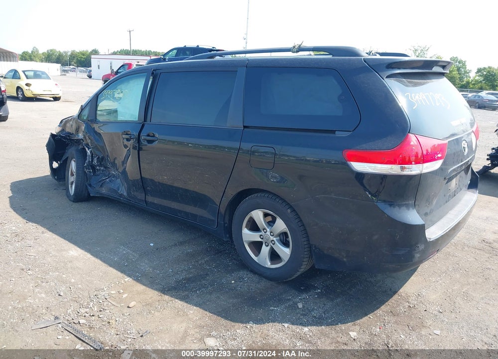 2014 TOYOTA SIENNA LE V6 8 PASSENGER VIN: 5TDKK3DC3ES485666