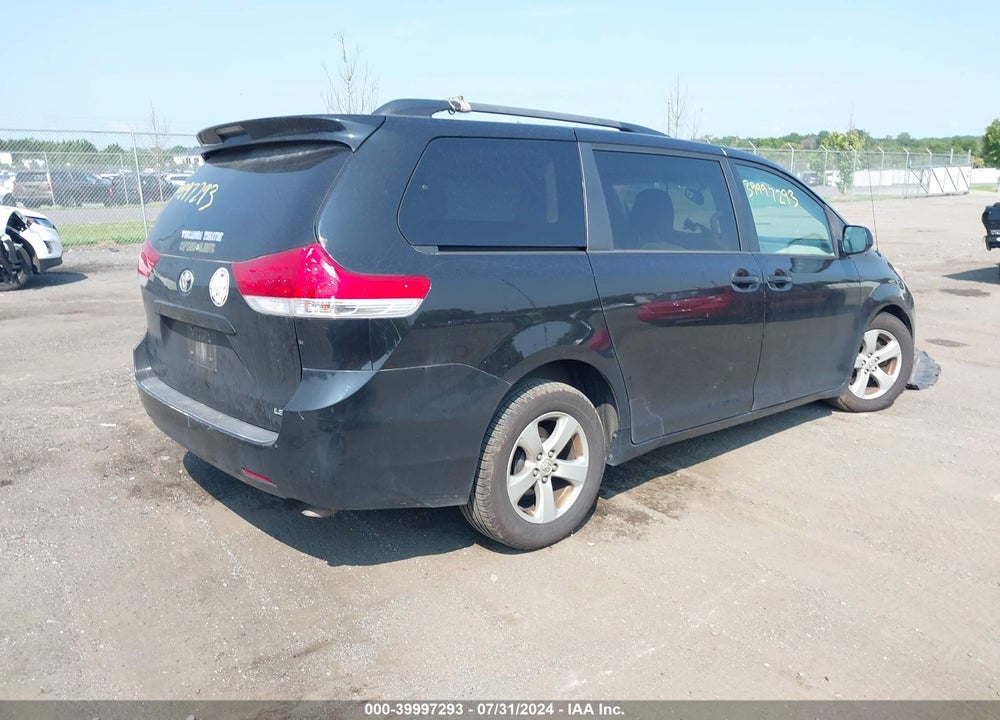 2014 TOYOTA SIENNA LE V6 8 PASSENGER VIN: 5TDKK3DC3ES485666