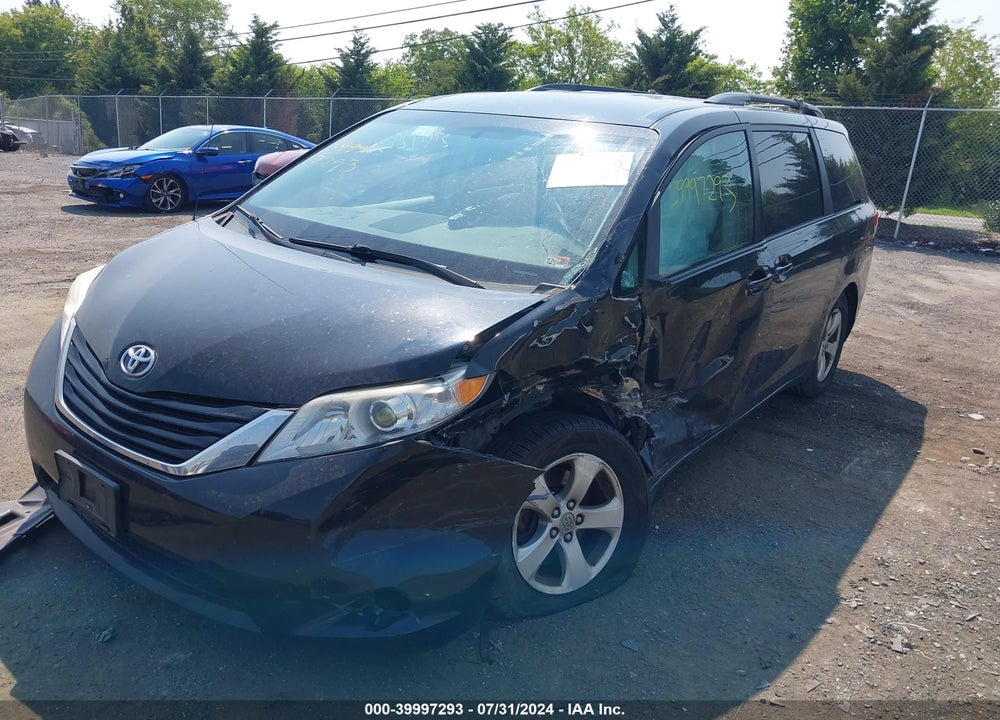 2014 TOYOTA SIENNA LE V6 8 PASSENGER VIN: 5TDKK3DC3ES485666