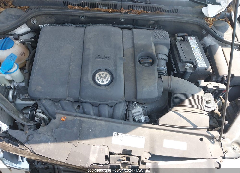 2013 VOLKSWAGEN JETTA 2.5L SE VIN: 3VWDX7AJ9DM252892