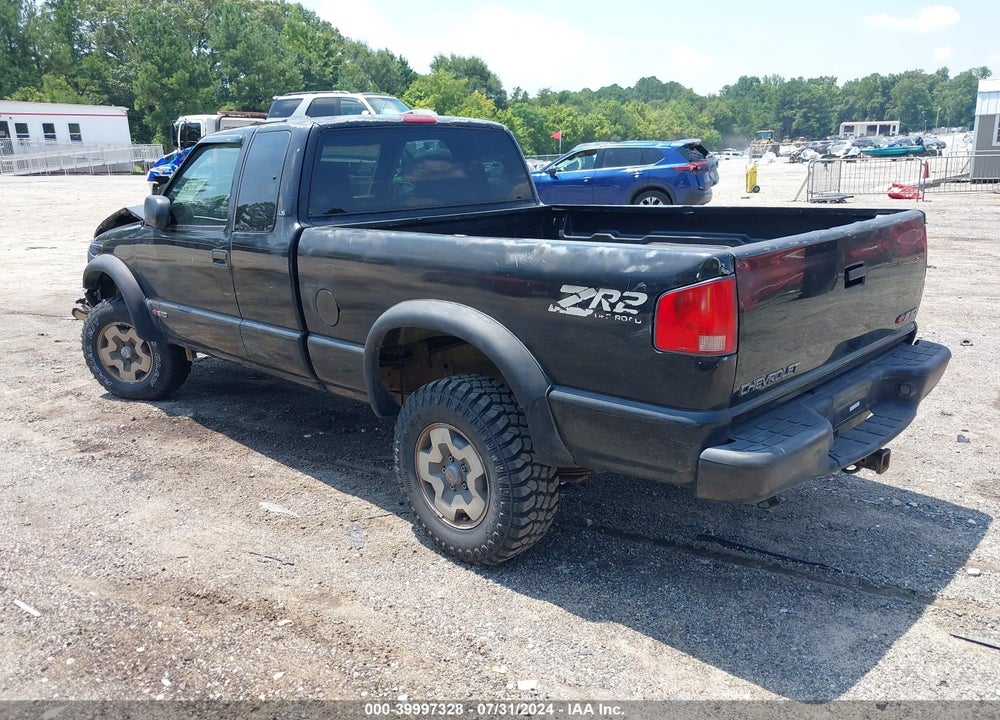 1998 CHEVROLET S-10 LS VIN: 1GCCT19W0W8178888