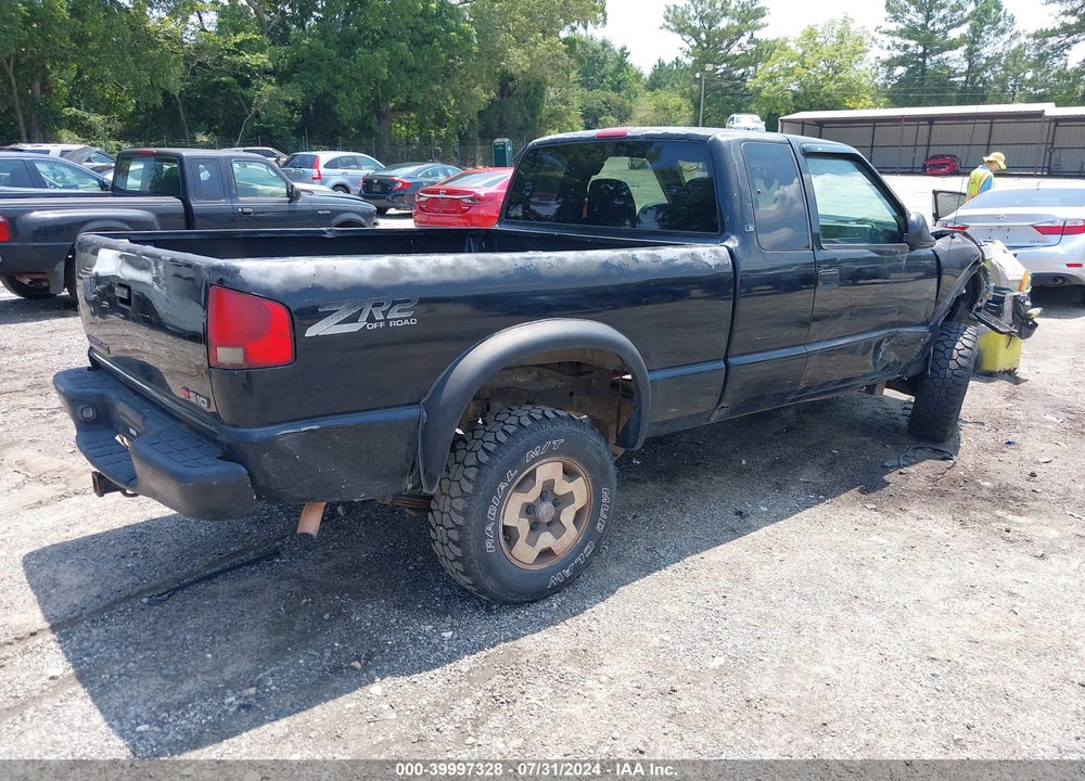 1998 CHEVROLET S-10 LS VIN: 1GCCT19W0W8178888