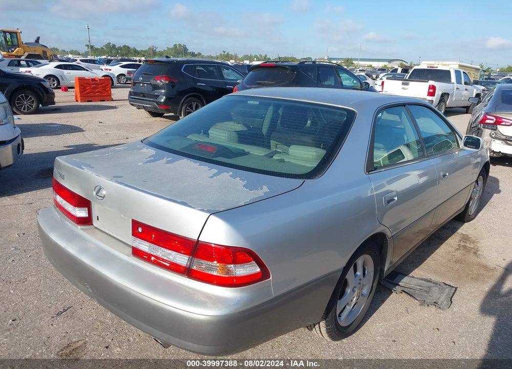 2001 LEXUS ES 300 VIN: JT8BF28G710305323
