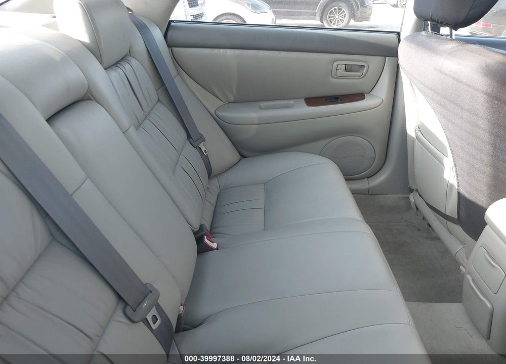 2001 LEXUS ES 300 VIN: JT8BF28G710305323