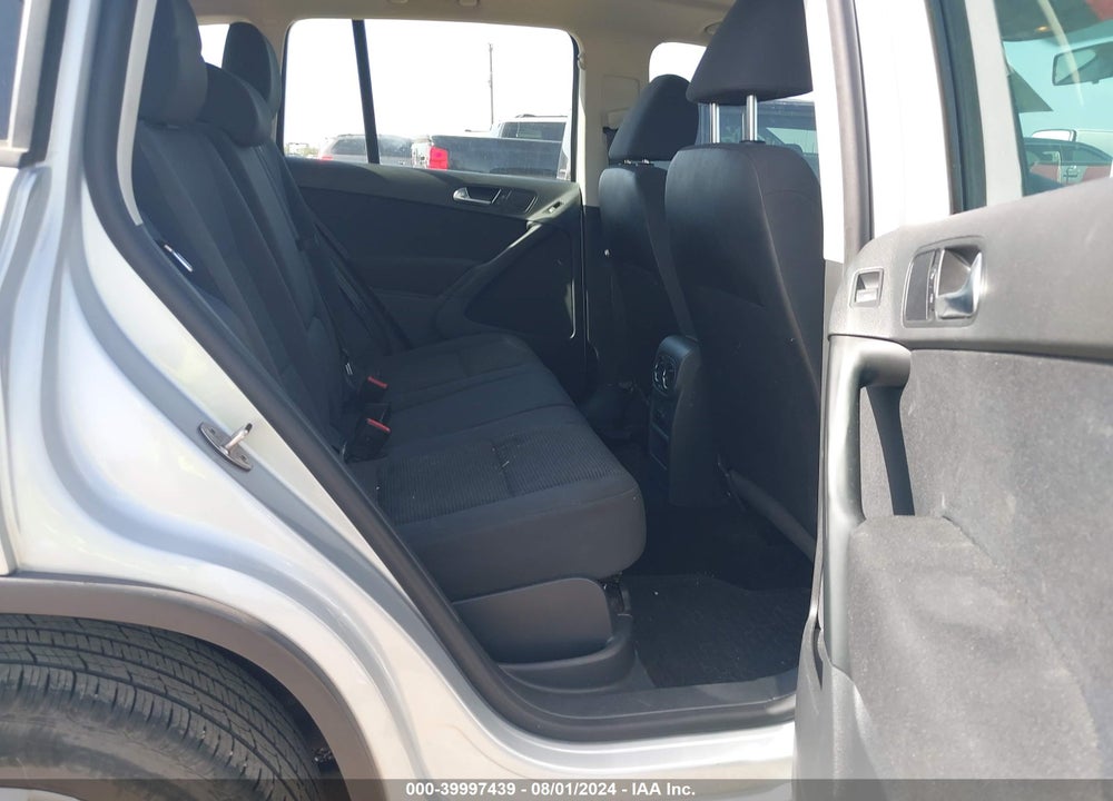 2015 VOLKSWAGEN TIGUAN S VIN: WVGBV7AX6FW585683