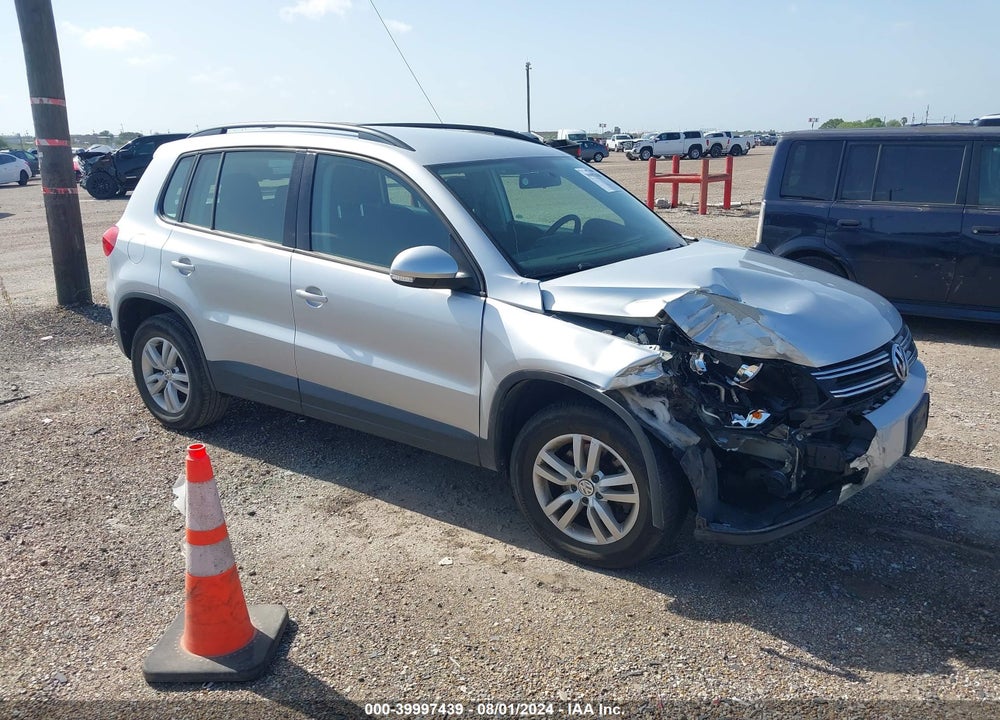 2015 VOLKSWAGEN TIGUAN S VIN: WVGBV7AX6FW585683