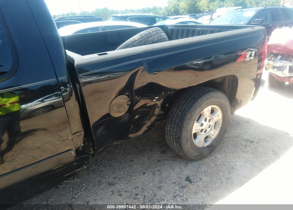 2008 CHEVROLET SILVERADO 1500 LT1 VIN: 2GCEK19J981283614