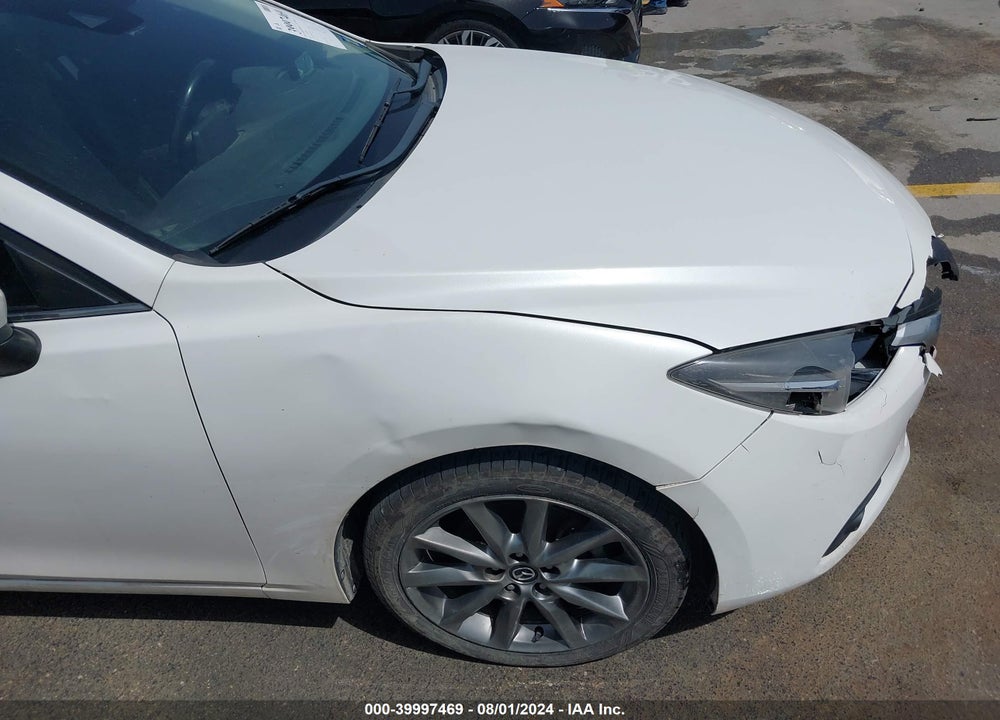 2018 MAZDA 3 GRAND TOURING VIN: 3MZBN1M38JM225105